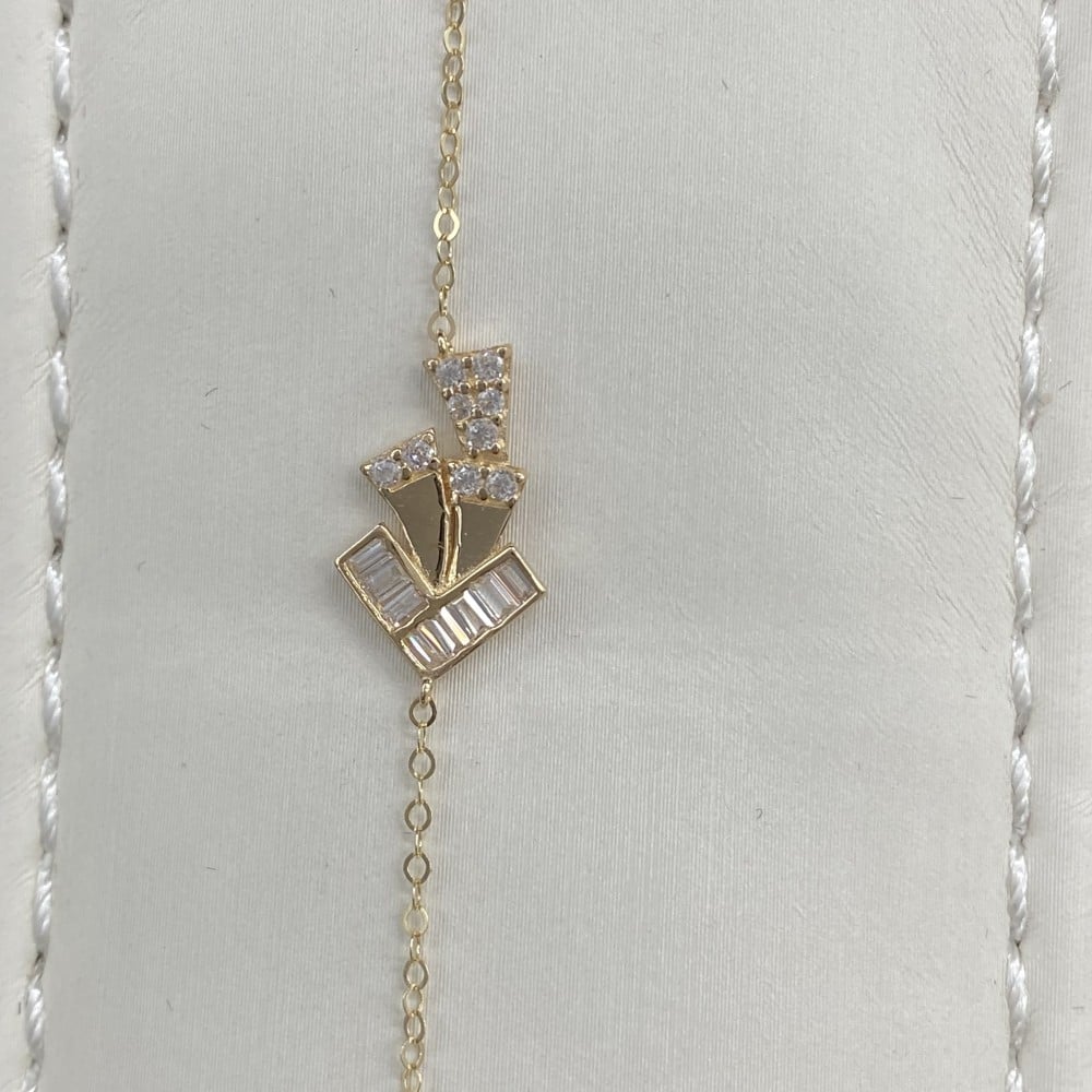 طقم ذهب عيار 18 الوزن 5.17 جرام