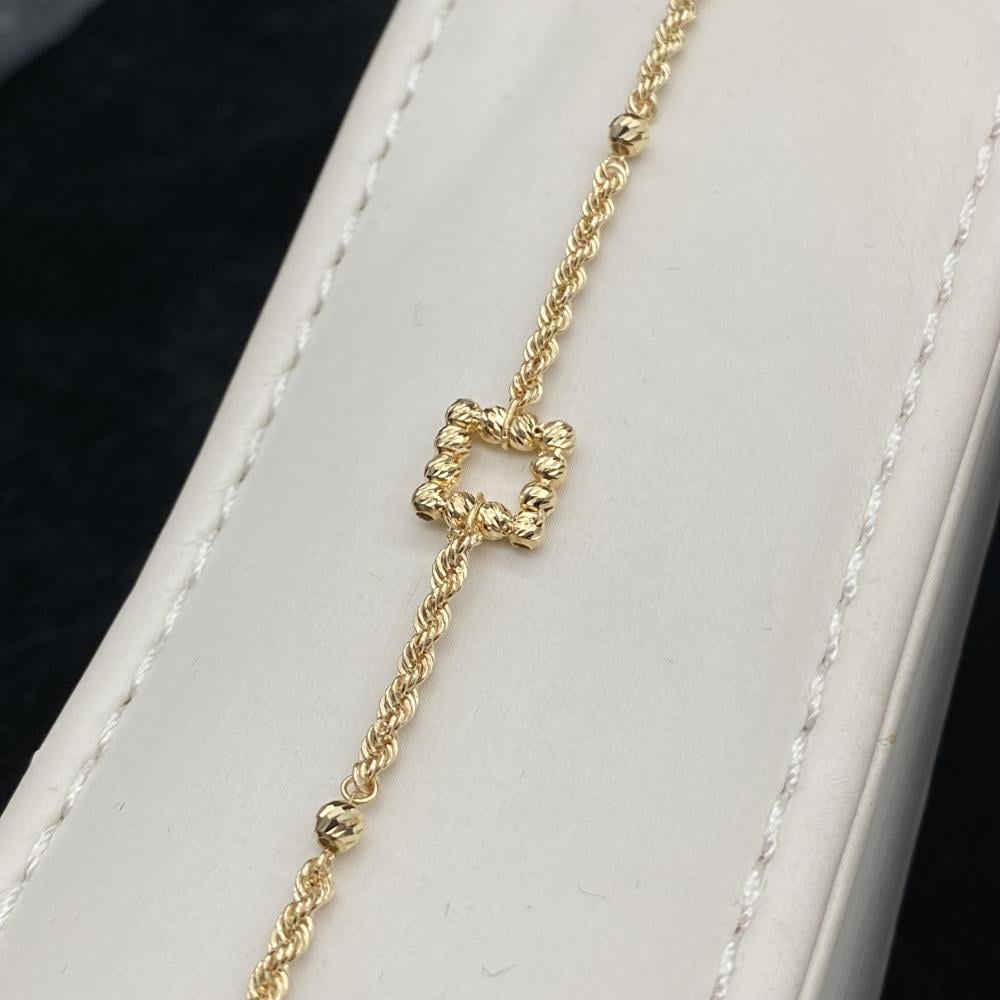 طقم ذهب عيار 18 الأناقة اللي تستاهلينها بوزن  11.63 جرام