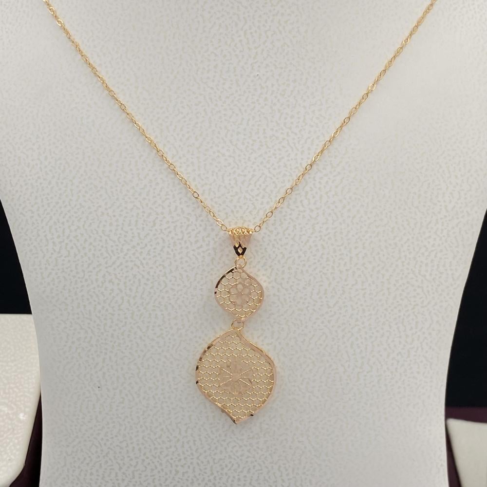 نصف طقم ذهب عيار 21 الوزن 3.81 جرام