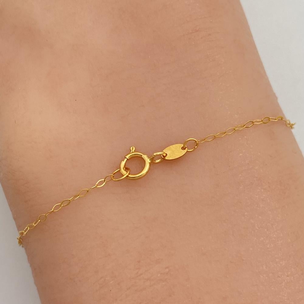 كف ذهب أنيق عيار 21 بلمسة جمالية فريدة