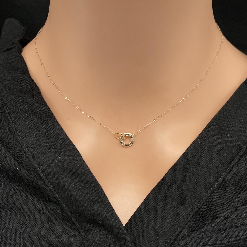 عقد ذهب عيار 18 الوزن 0.59 جرام