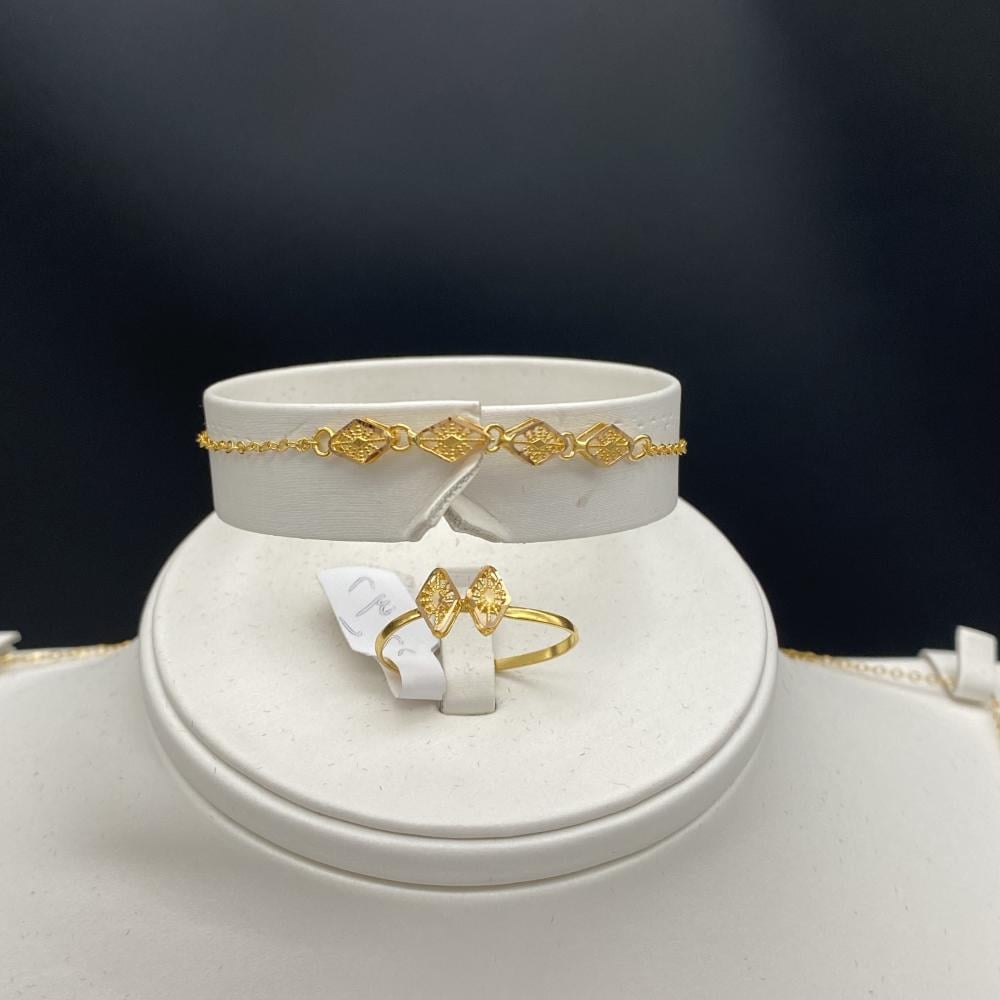 طقم ذهب فخم عيار 21 لأطلالة جذابة بوزن 23.22 جرام