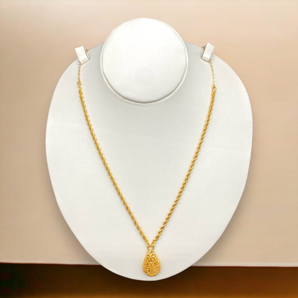 عقد ذهب فخم عيار 21 لأطلالة جذابة الوزن 4.4 جرام