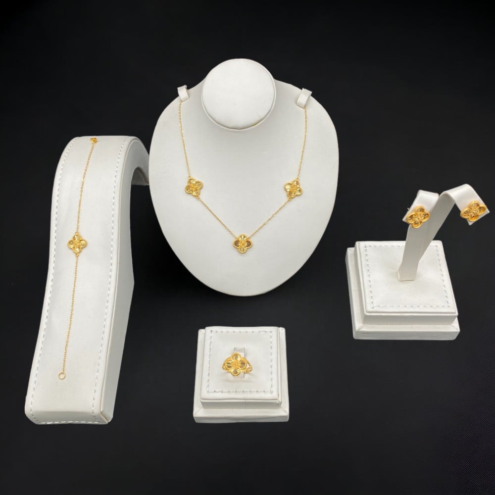 طقم ذهب عيار 21 الوزن 12.22 جرام