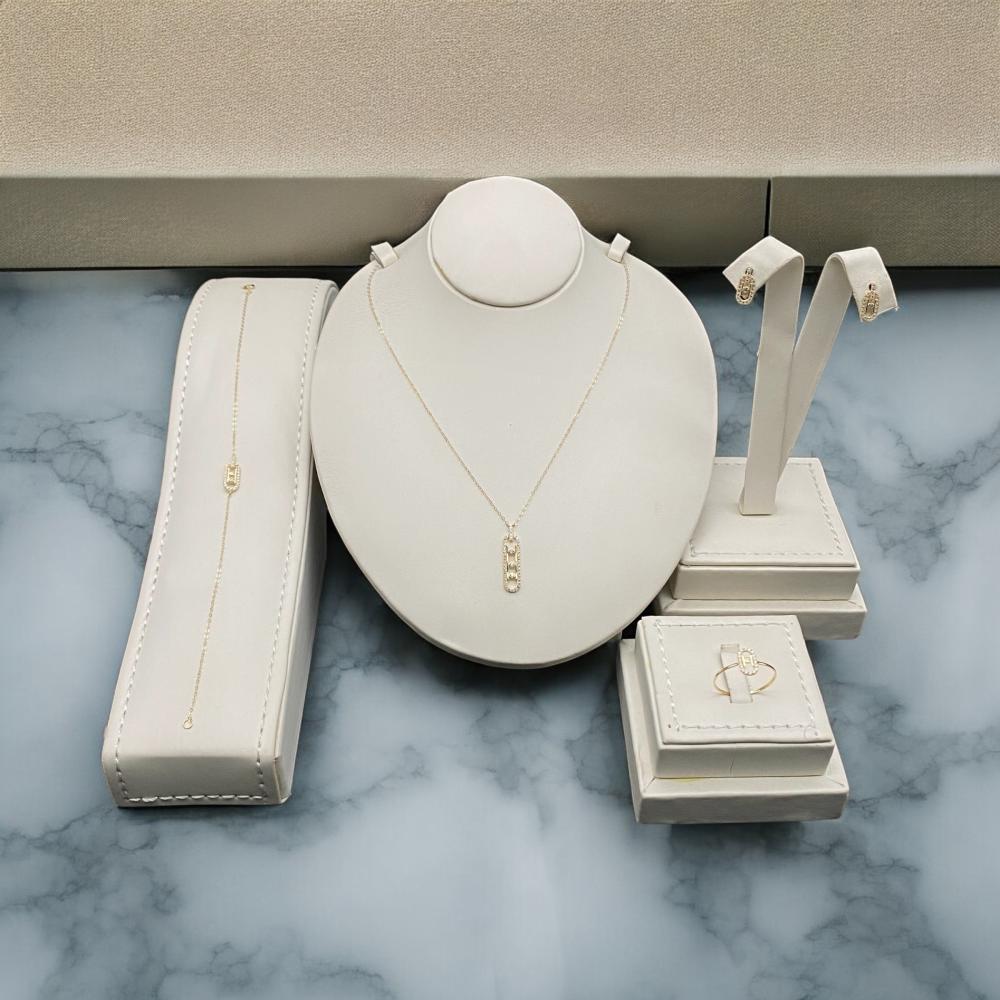 18k gold set, full weight 2.52 grams - light gold set