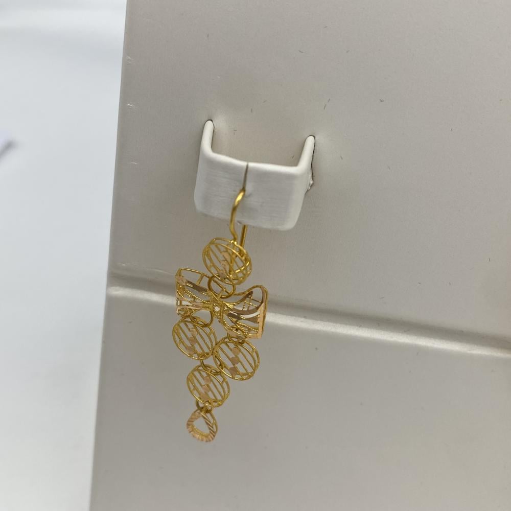 طقم ذهب ملكي عيار 21 وزن 41 جرام بتصميم فريد فاخر