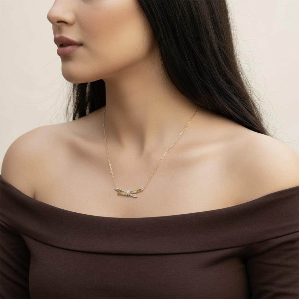 عقد ذهب عيار 18 الوزن 1.44 جرام