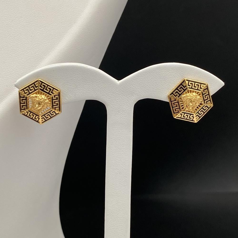 طقم ذهب كامل عيار 21 الوزن 20.70 جرام