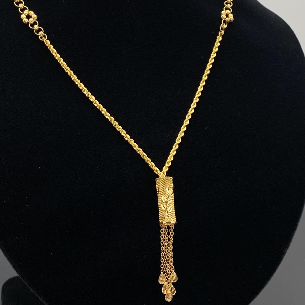 21 karat gold necklace, weight 5.75 grams
