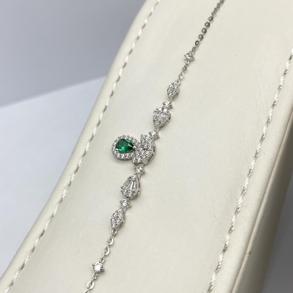 طقم ذهب عيار 18 الوزن 9.56 جرام