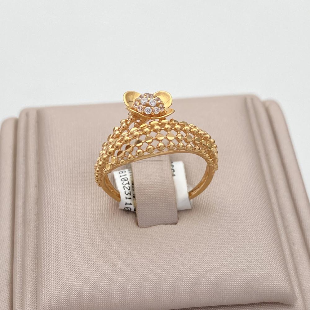 خاتم ذهب نسائي بتصميم زهرة مرصعة عيار 21 وزن 2.34 جم مقاس 7 بتفاصيل منقوشة