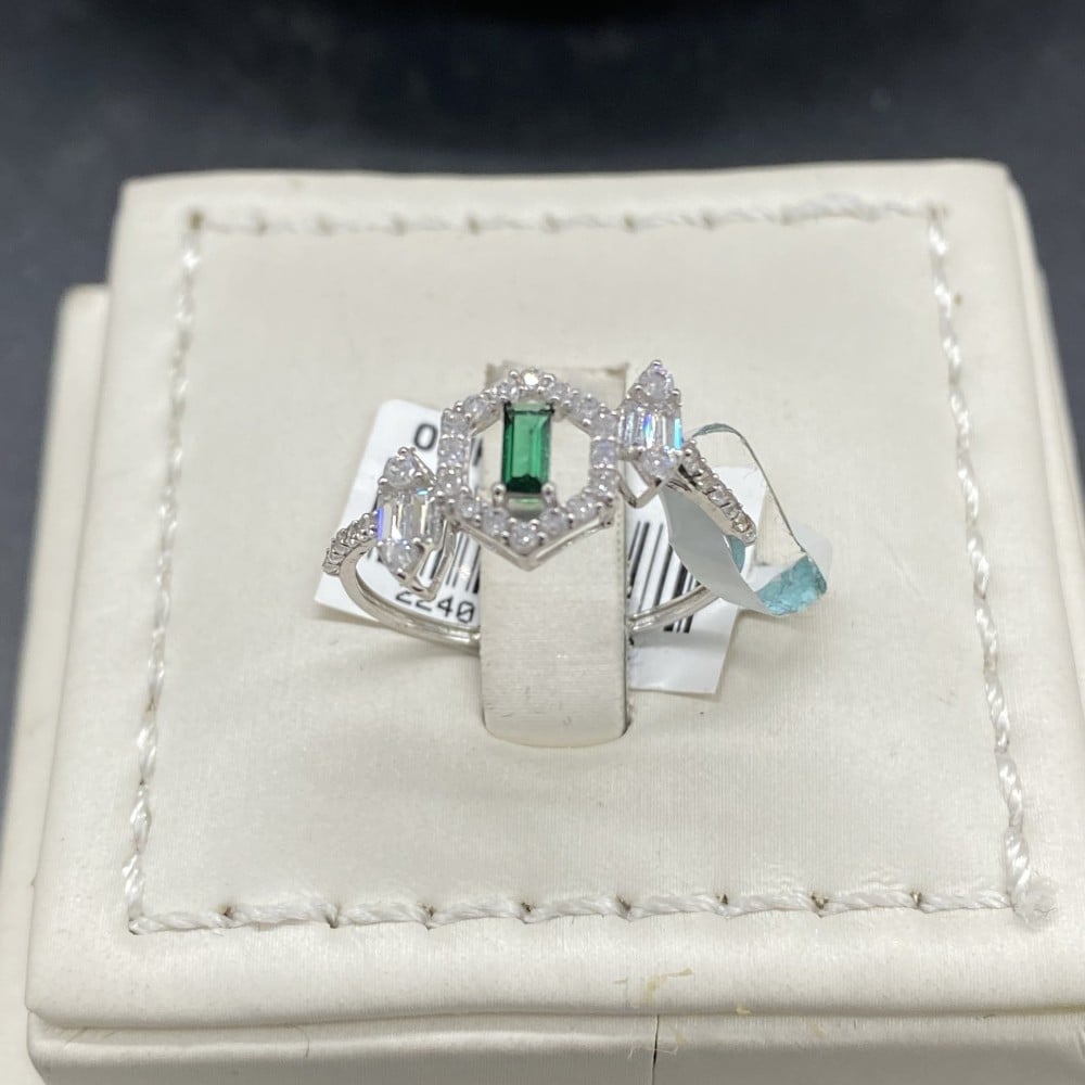 طقم ذهب عيار 18 الوزن 19.27 جرام