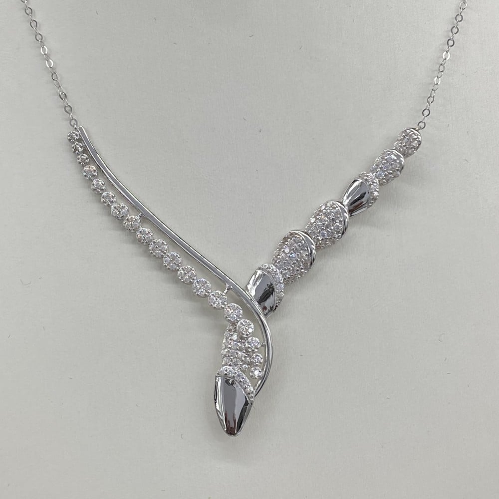 طقم ذهب عيار 18 الوزن 6.14 جرام