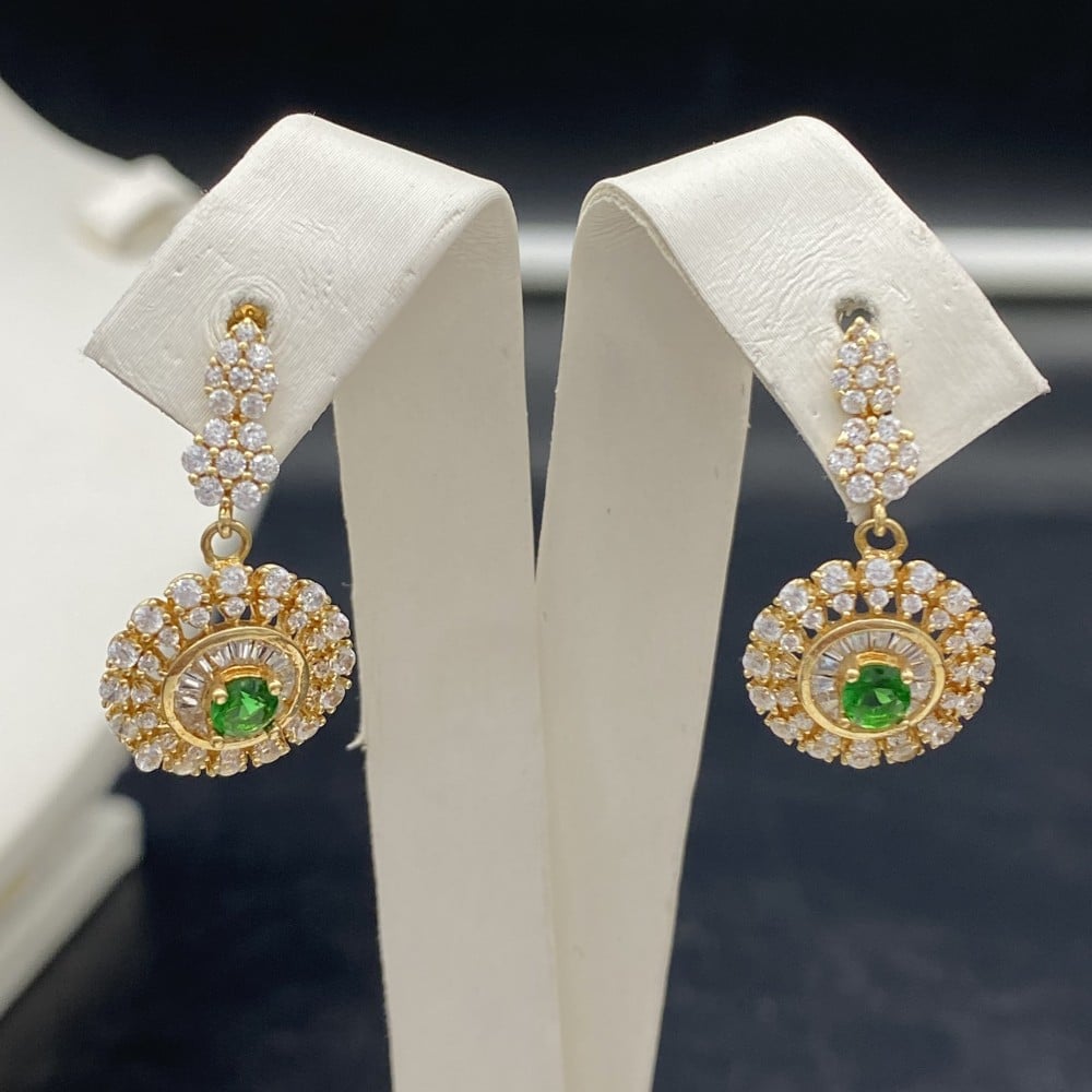 طقم ذهب عيار 18 الوزن 21.77 جرام