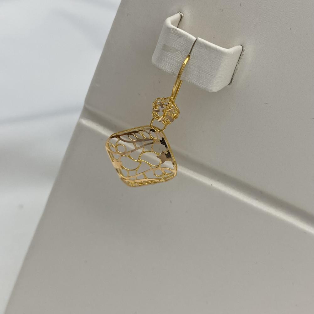 طقم ذهب عيار 21 لإطلالة تخطف الأنظار الوزن  28.88 جرام