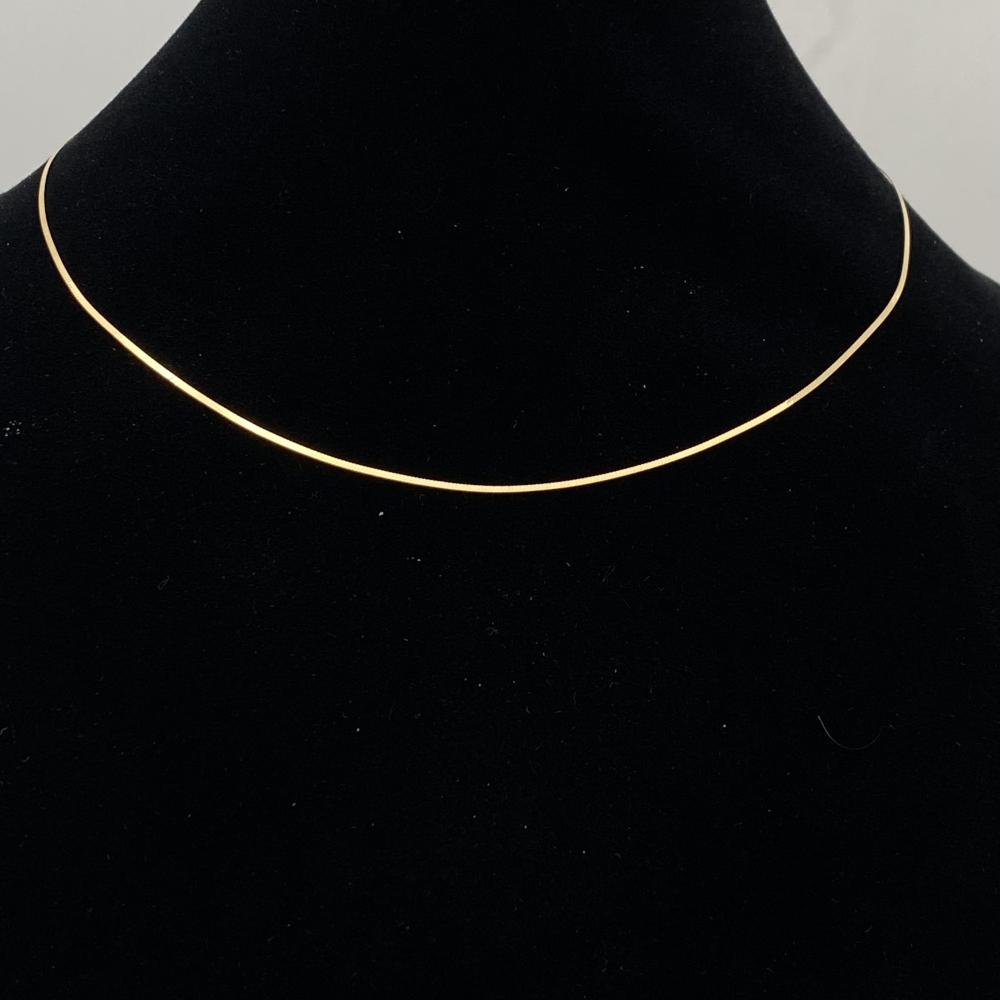 18k gold flat necklace, weight 0.86 grams
