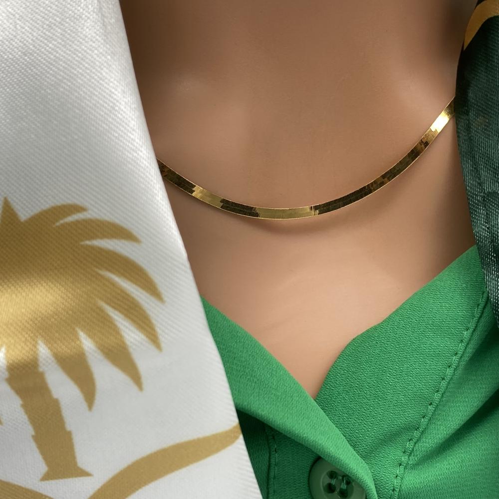 21k gold flat necklace, weight 4.8 grams