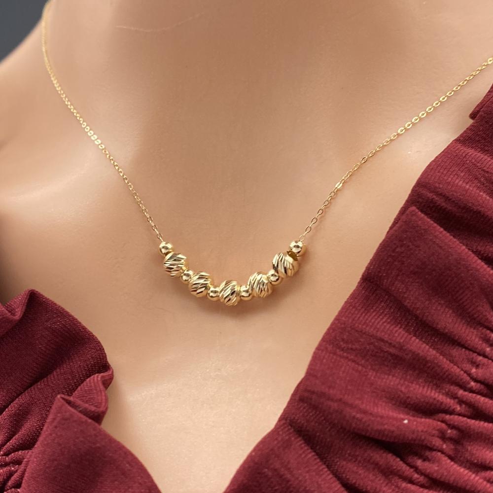 عقد ذهب ناعم عيار 18 بتصميم ناعم وأنيق الوزن 1.39 جرام