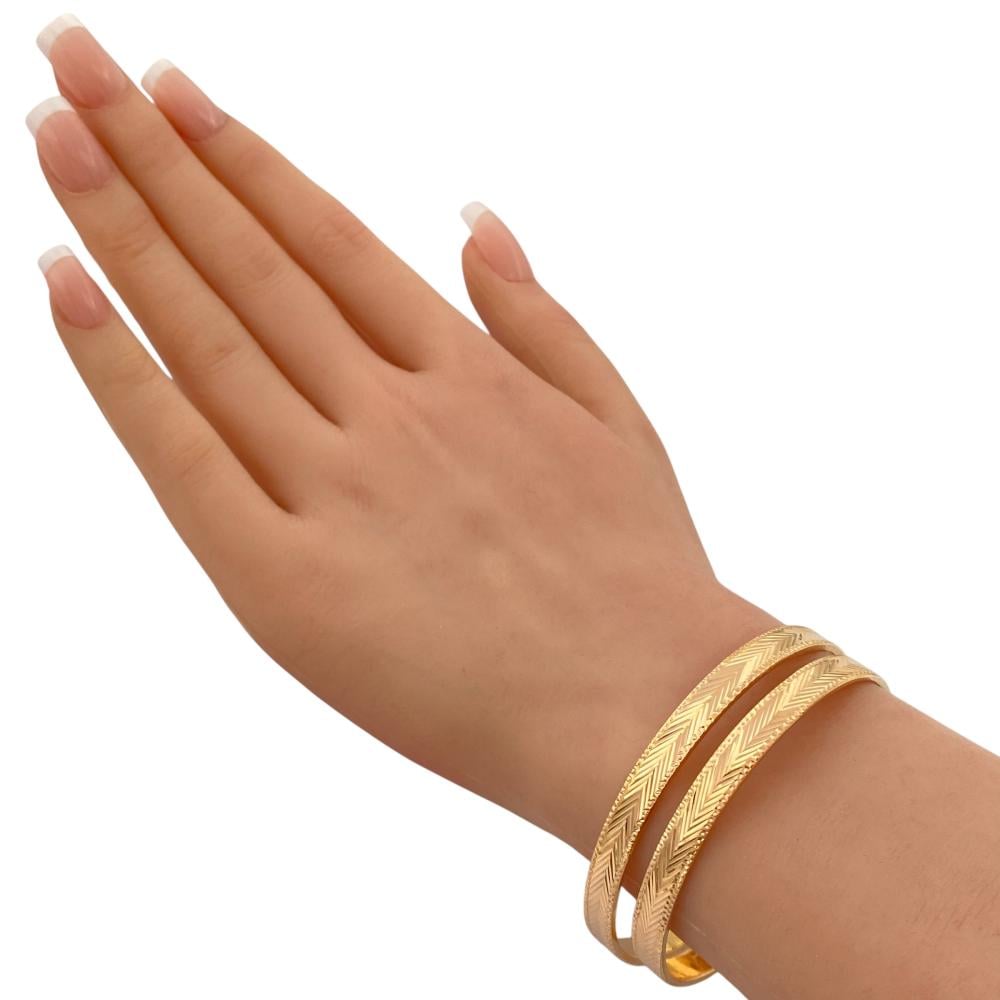 غويشه ذهب صندوق نقش ليزر عيار 21 وزن 7.59 جم فخمة تلفت الأنظار