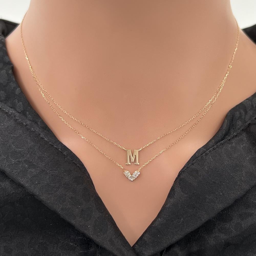 عقد حرف M ذهب عيار 18 الوزن 1.33 جرام