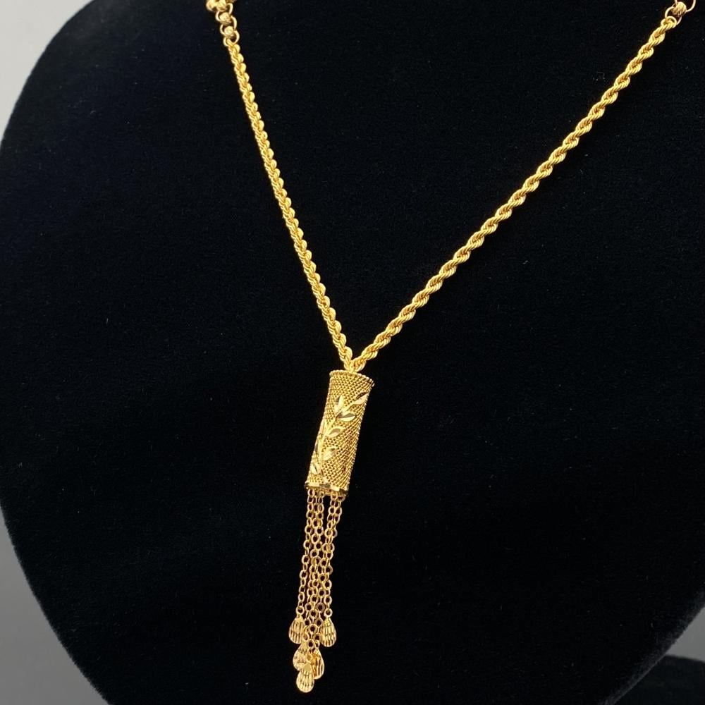 21 karat gold necklace, weight 5.75 grams