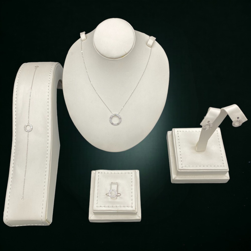 طقم ذهب عيار 18 الوزن 3 جرام