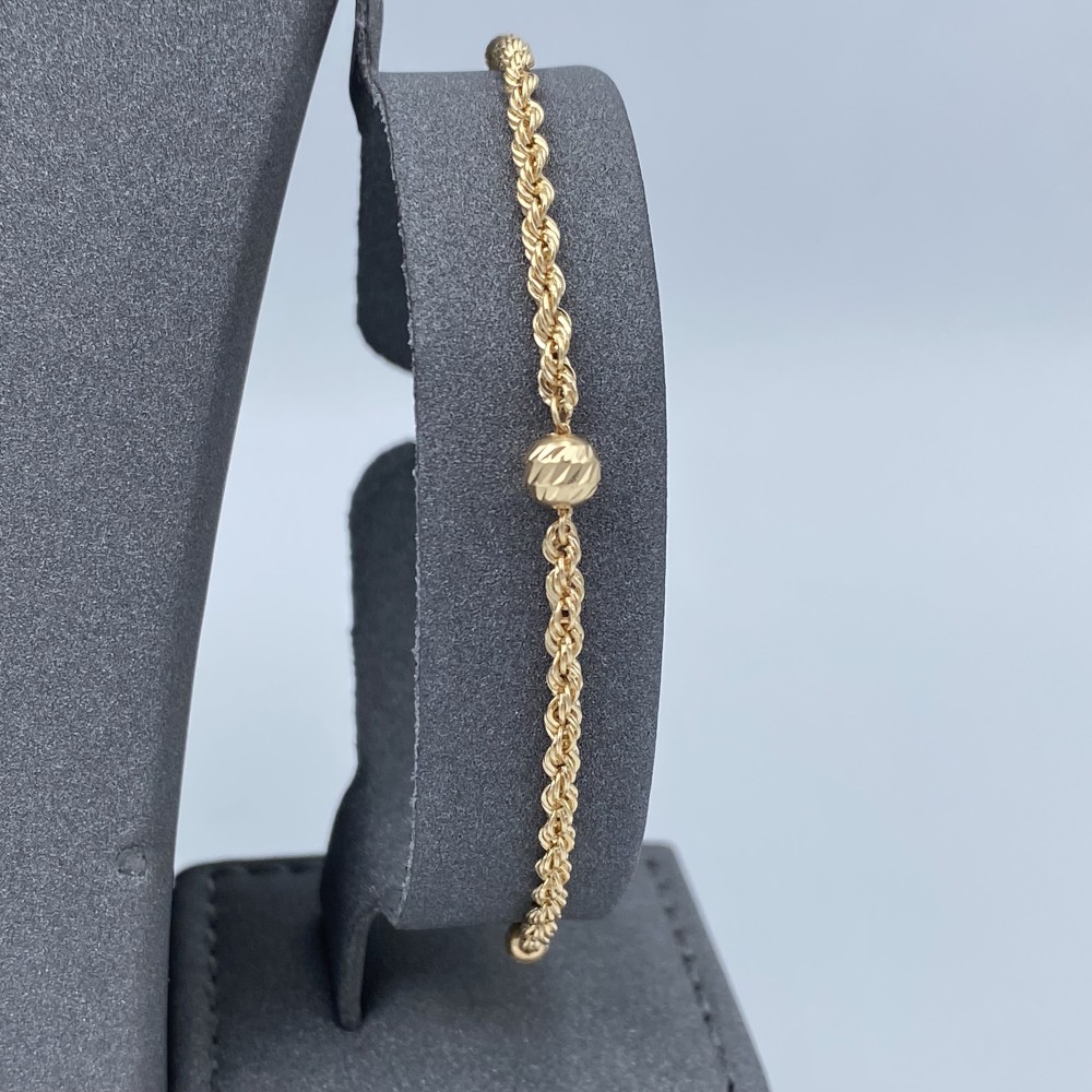 طقم ذهب عيار 18 الوزن 6.2 جرام