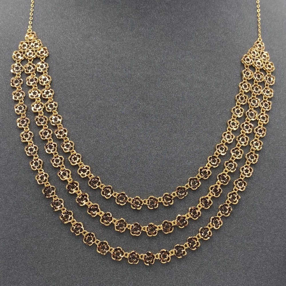 طقم ذهب عيار 21 وزن 20.2 جرام ثلاثي الطبقات بتصميم وردي أنيق