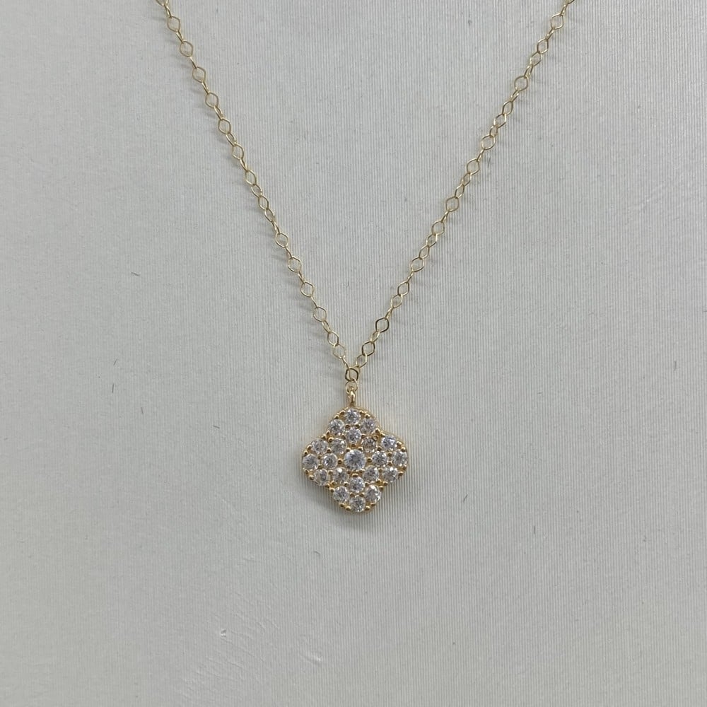 طقم ذهب أطفال بتصميم جذاب عيار 18 مثالي للهدايا الوزن 1.58 جرام