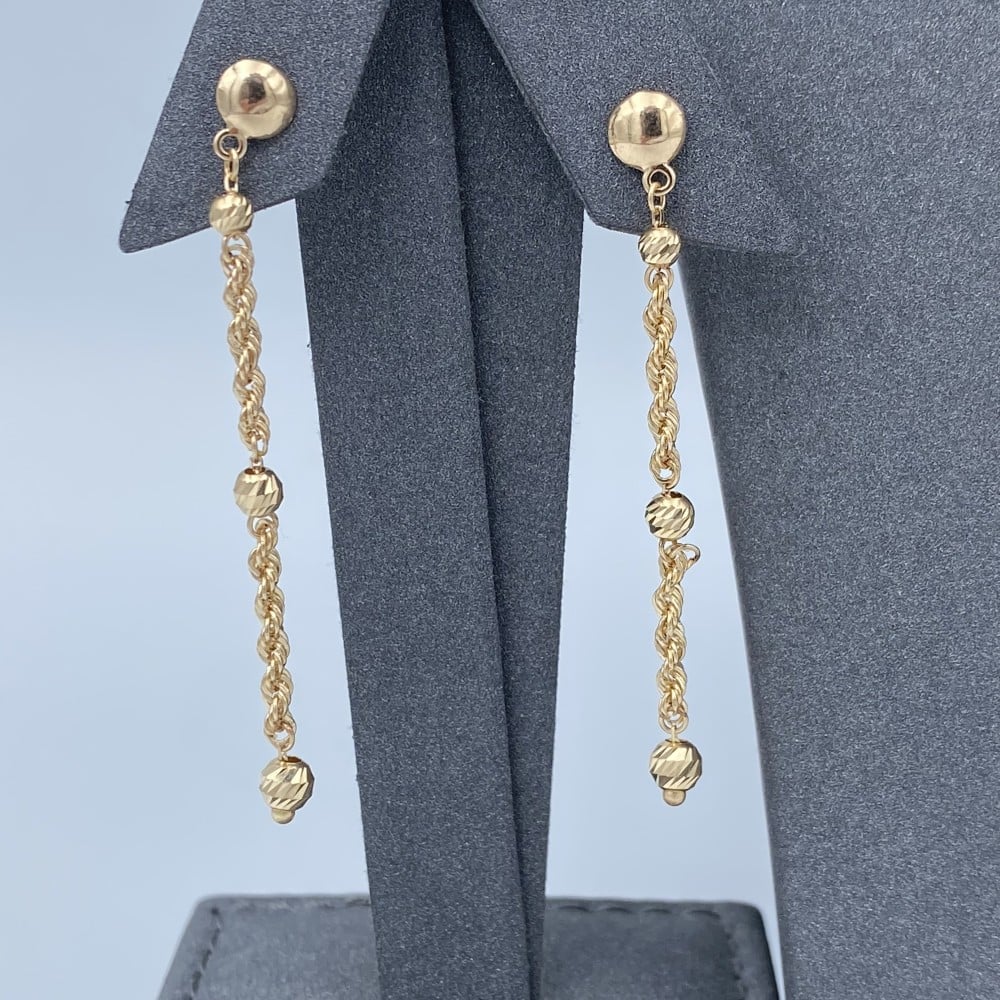 طقم ذهب عيار 18 الوزن 6.2 جرام