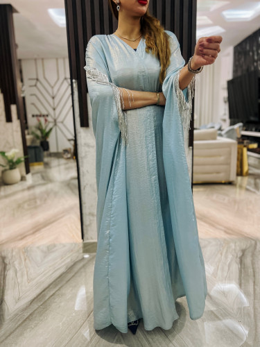 كيب مع تطريز يدوي