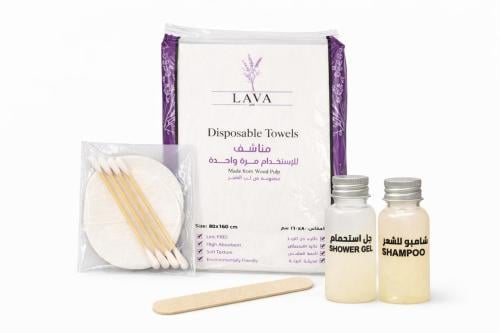 طقم عناية ( شامبو + جل استحمام + منشفة + مسحات قطن + أعواد للاذن + مبرد الاظافر )