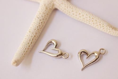 تعليقة قلب فضي