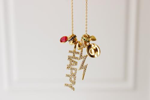 سلسلة Happy مع تعليقات مختلفه