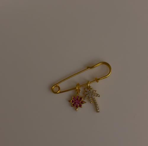 بروش صغير بتعليقتين