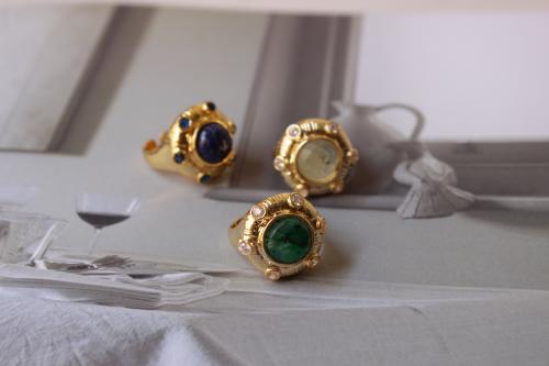 خاتم ذهبي دائري