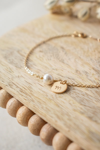 اسورة ذهبي بلولو وحرف من اختيارك