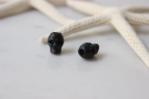 8x11mm Black Skull Beads