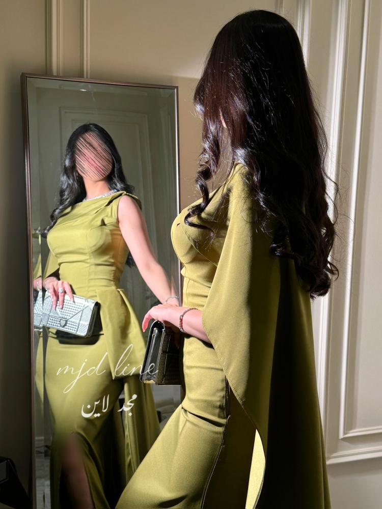 فستان ناديه