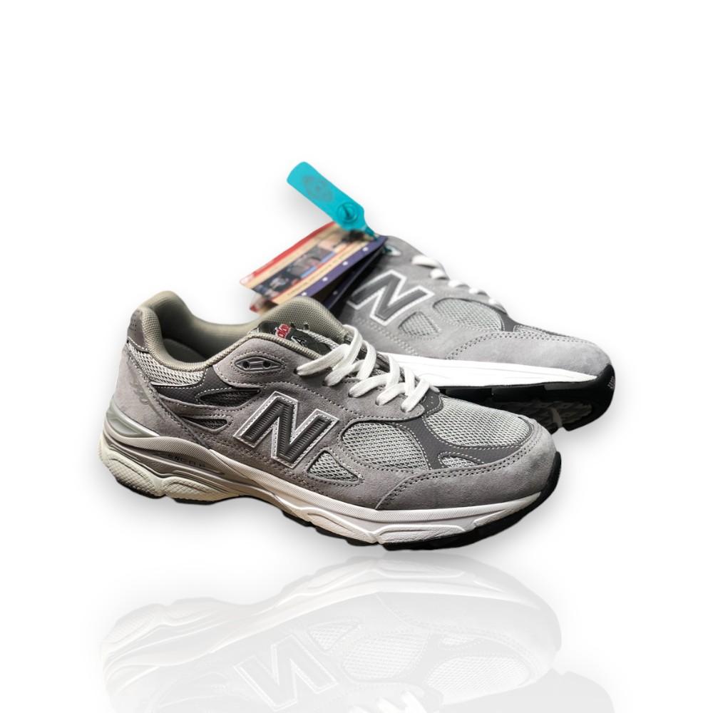 New Balance 990