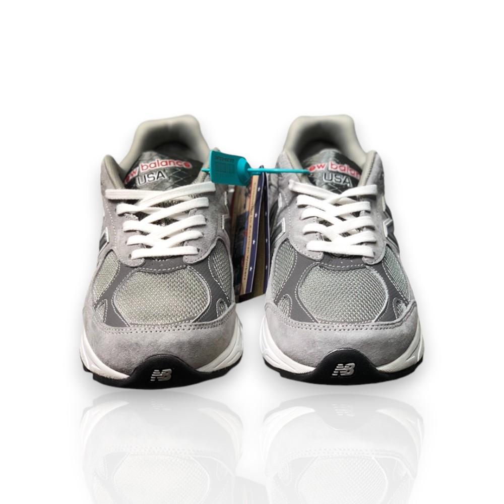 New Balance 990
