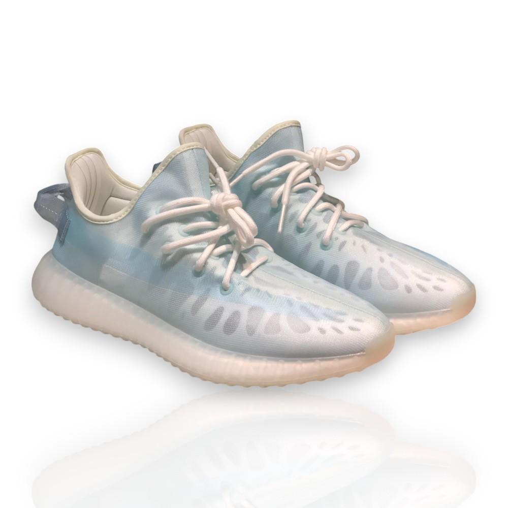 Yeezy Boost 350 V2