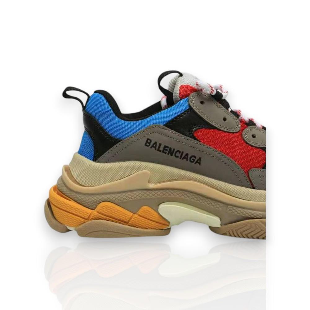 Balenciaga -بالينسياغا