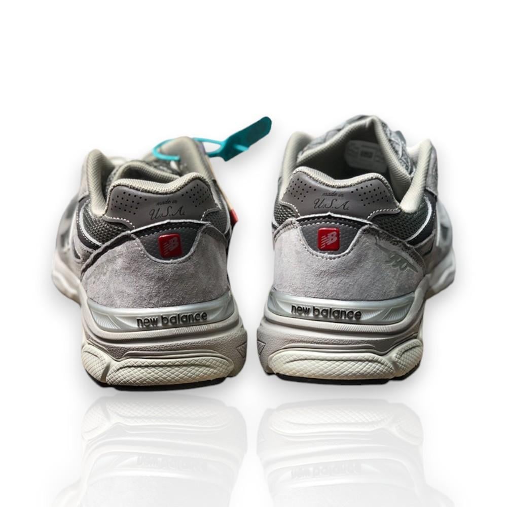 New Balance 990