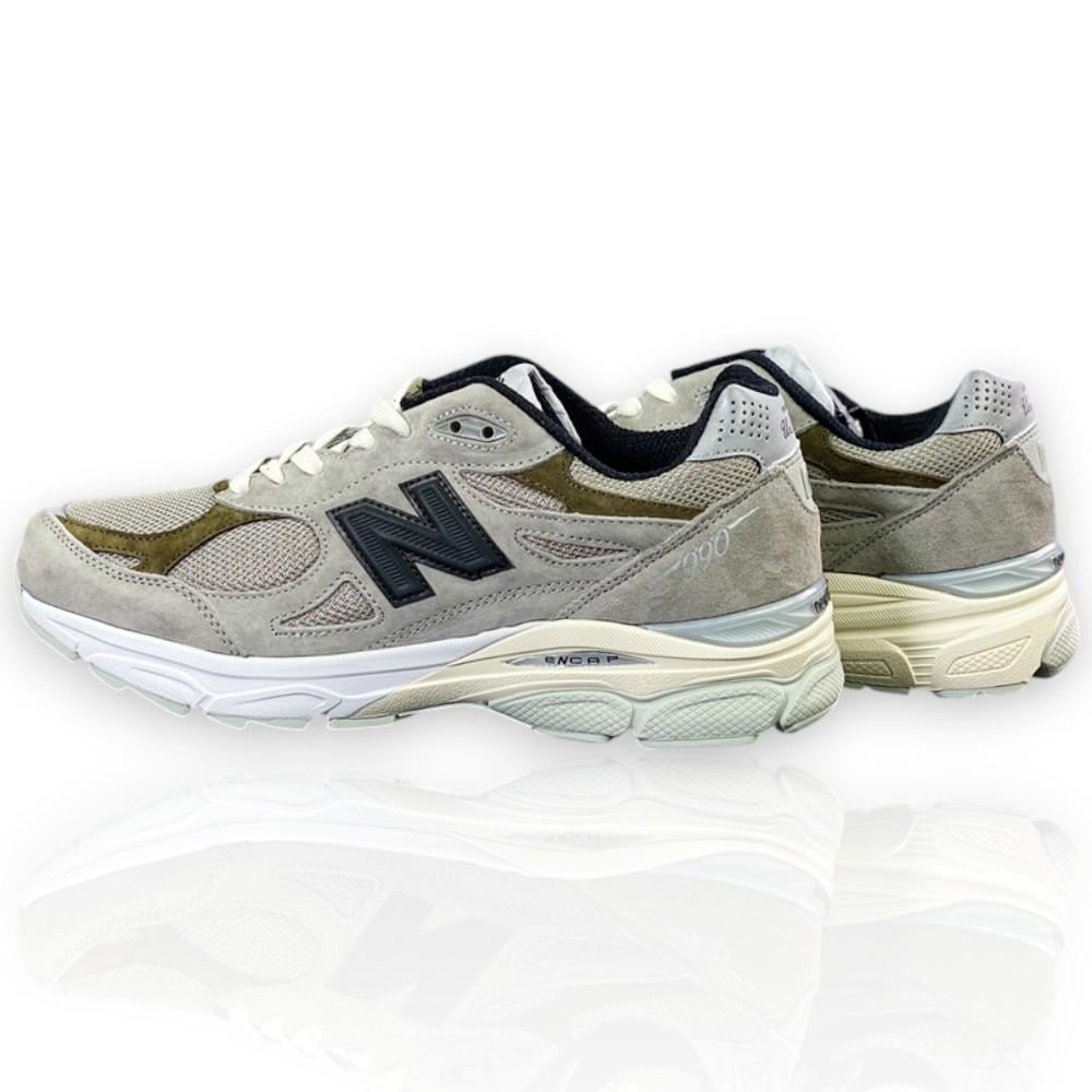 New Balance 990