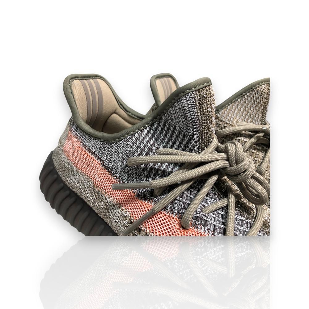 Yeezy Boost 350 V2