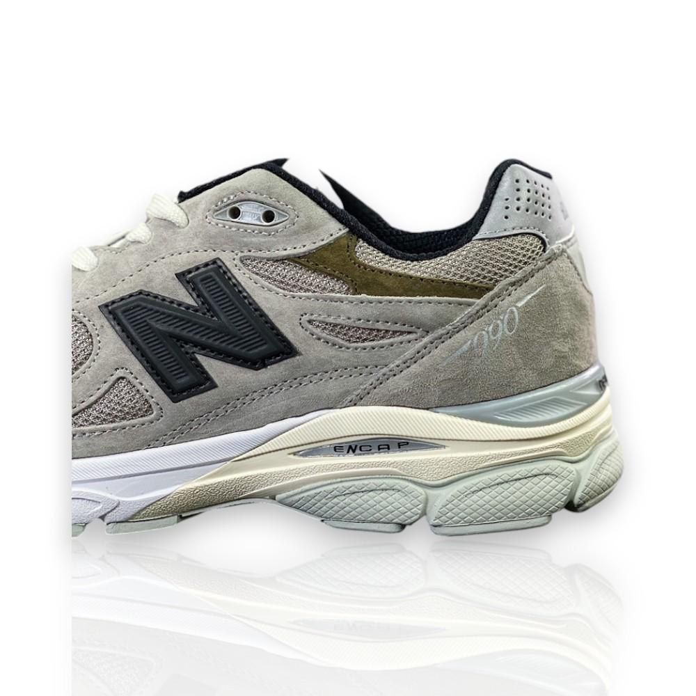 New Balance 990