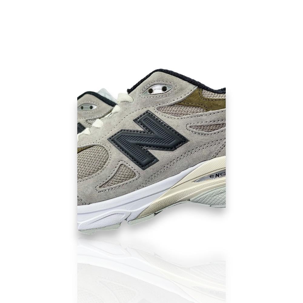 New Balance 990