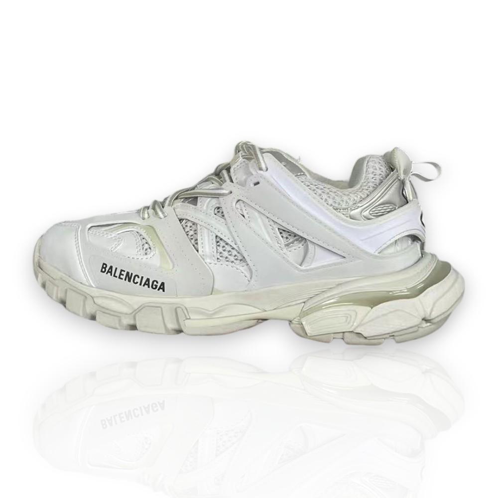 Balenciaga -بالينسياغا