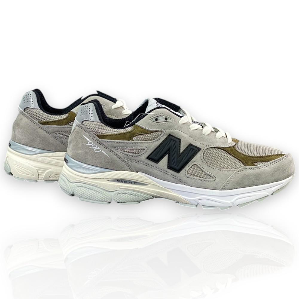 New Balance 990